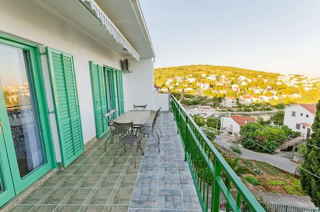 Apartments Mladenka Trogir